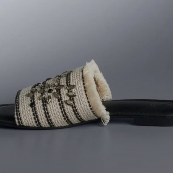 Simply Vera Vera Wang Charden Embellished Slip On Natural Sandals Size: 10 NEW - Picture 5 of 7